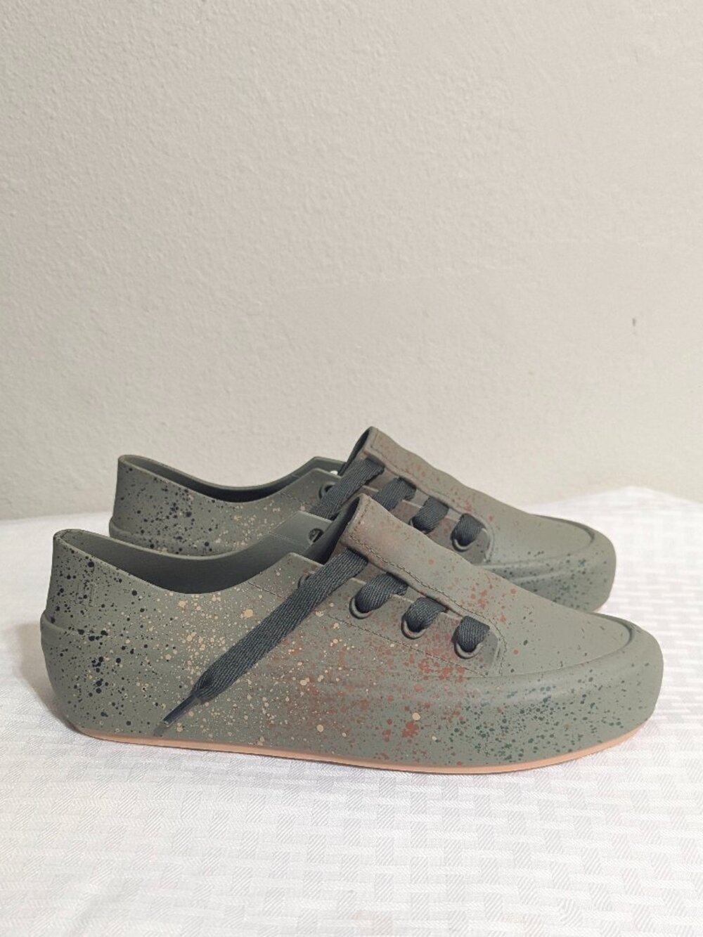 Melissa Ulitsa Slip-On Sneaker size 7